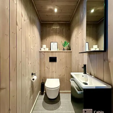 펜션 Idyllic With Great View Right By The Slopes Svingvoll