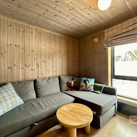 펜션 Idyllic With Great View Right By The Slopes